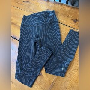 Alo Airbrush Legging - Black Arches